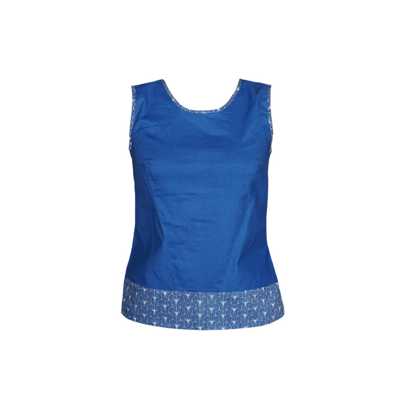 Haut Sapoti bleu sur fond blanc