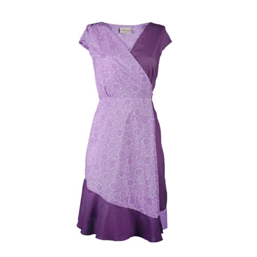 Robe Mango violette sur fond blanc